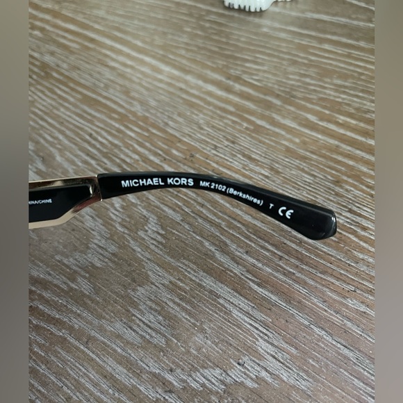 Michael Kors Sunglasses - Picture 5 of 7